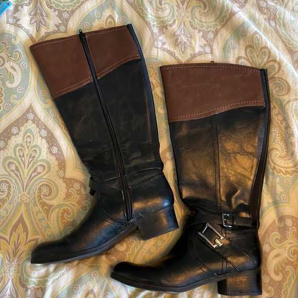 Unisa Knee High Wide Calf Boots Sz8 